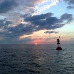 Sonnenaufgang an Tonne 8, Einfahrt Swinemuende